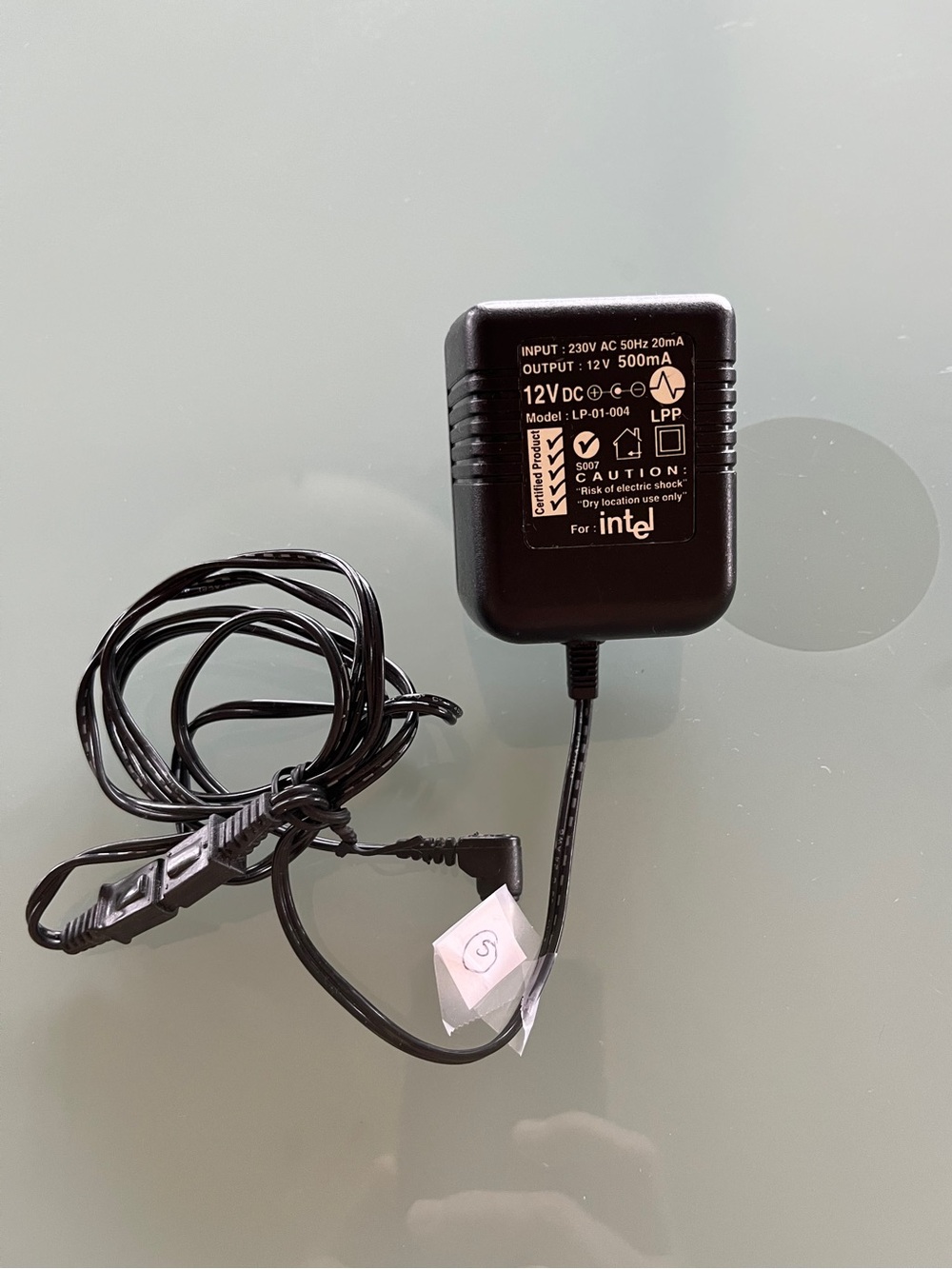 Intel model LP-01-004 input 230V AC 50Hz 20mA output 12V 500mA
